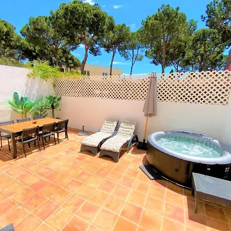 Ideal In Marbella, Near Nikki Apartment *